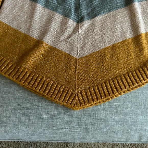 Fortune + Ivy Color Block Sweater - Picture 2 of 4